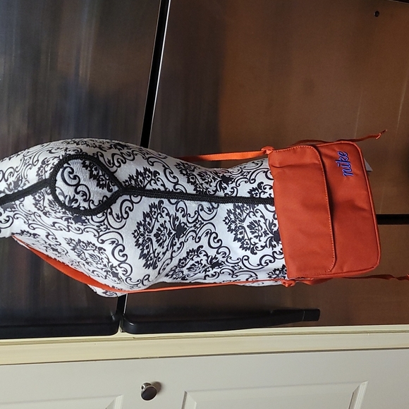Nike Crossbody Bag - Picture 3 of 8